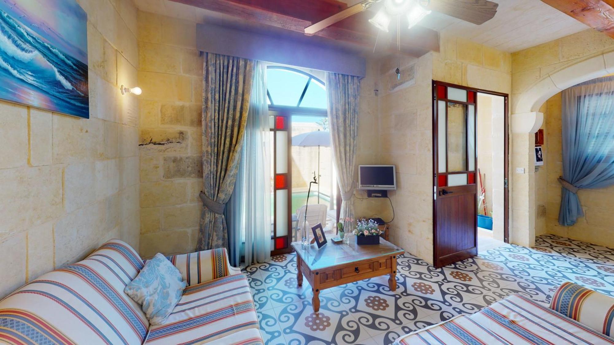 Qala Bed&Breakfast With Swimming Pool - Il-Wenniessa Exterior photo